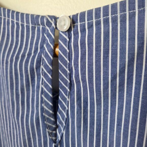 NEVER WORN TIME AND TRU PINSTRIPE SLEEVELESS COTTON RUFFLED TOP SIZE L - Picture 4 of 15